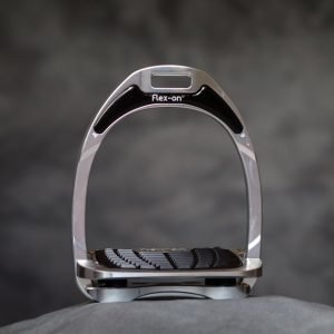 Flex-On-Aluminium-Stirrups-Shock-Absorbing-Stirrups-Lifestyle-5