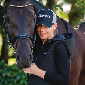 Flex-On-Cap-Lifestyle-3