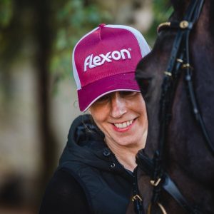 Flex-On-Cap-Lifestyle-4