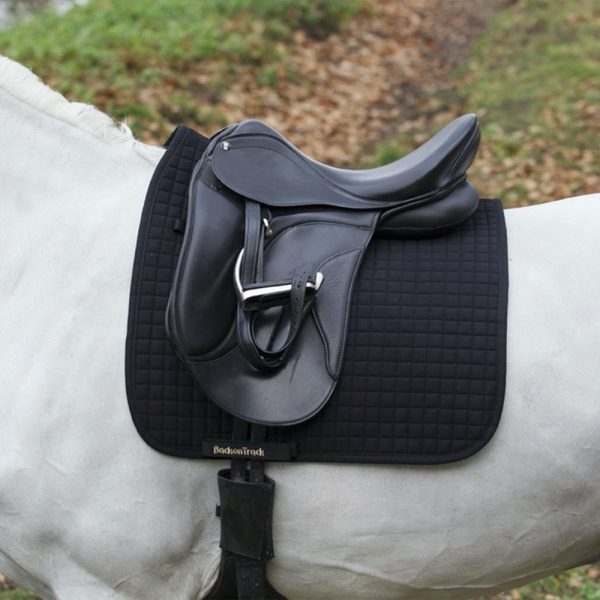 Back-on-Track-Saddle-Pad-Dressage-No1-Black-Lifestyle