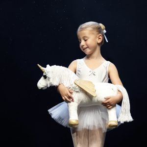 LeMieux-Toy-Pony-Shimmer-Magic-Unicorn-Lifestyle-12