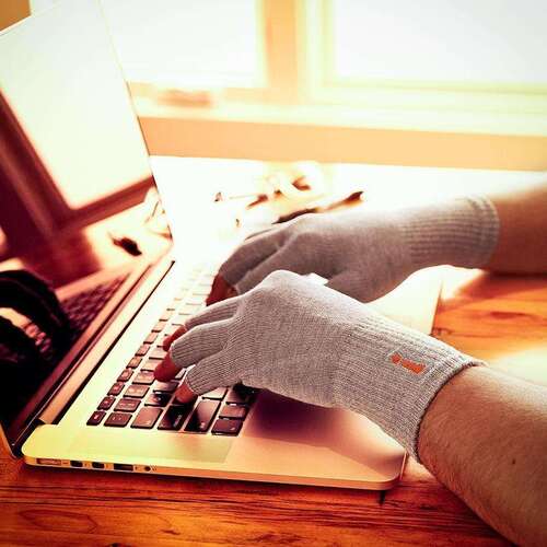 Incrediwear-Circulation-Gloves-Image-4