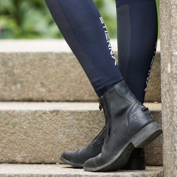 Stierna-Socks-Black-Image-2
