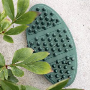 LeMieux-Flexi-Massage-Brush-Forest-2